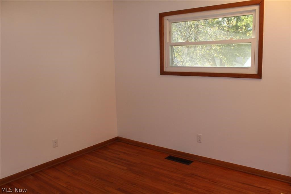 274 Manor Avenue Northwest Canton, OH 44708 - Photo 8 of 18