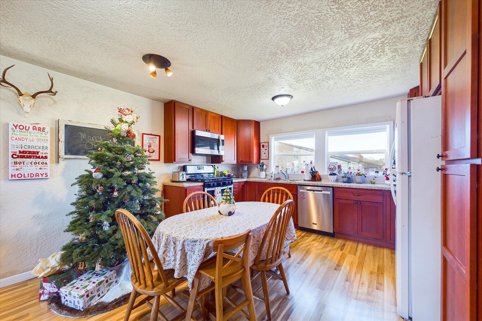 1560 Marsh Road Eureka, CA 95501 - Photo 12 of 38