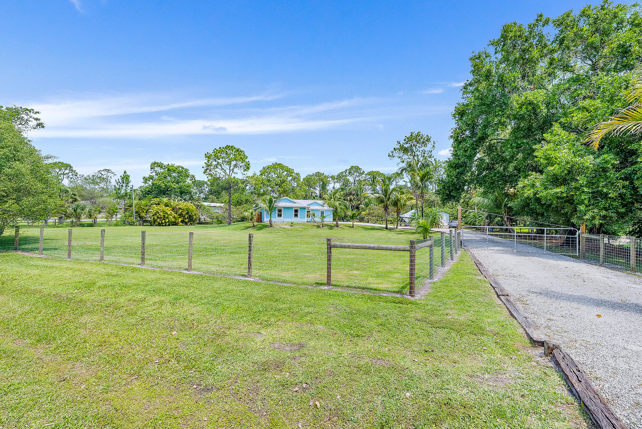 9735 154th Road North Jupiter, FL 33478 - Photo 3 of 25 9735 154th Rd N-21