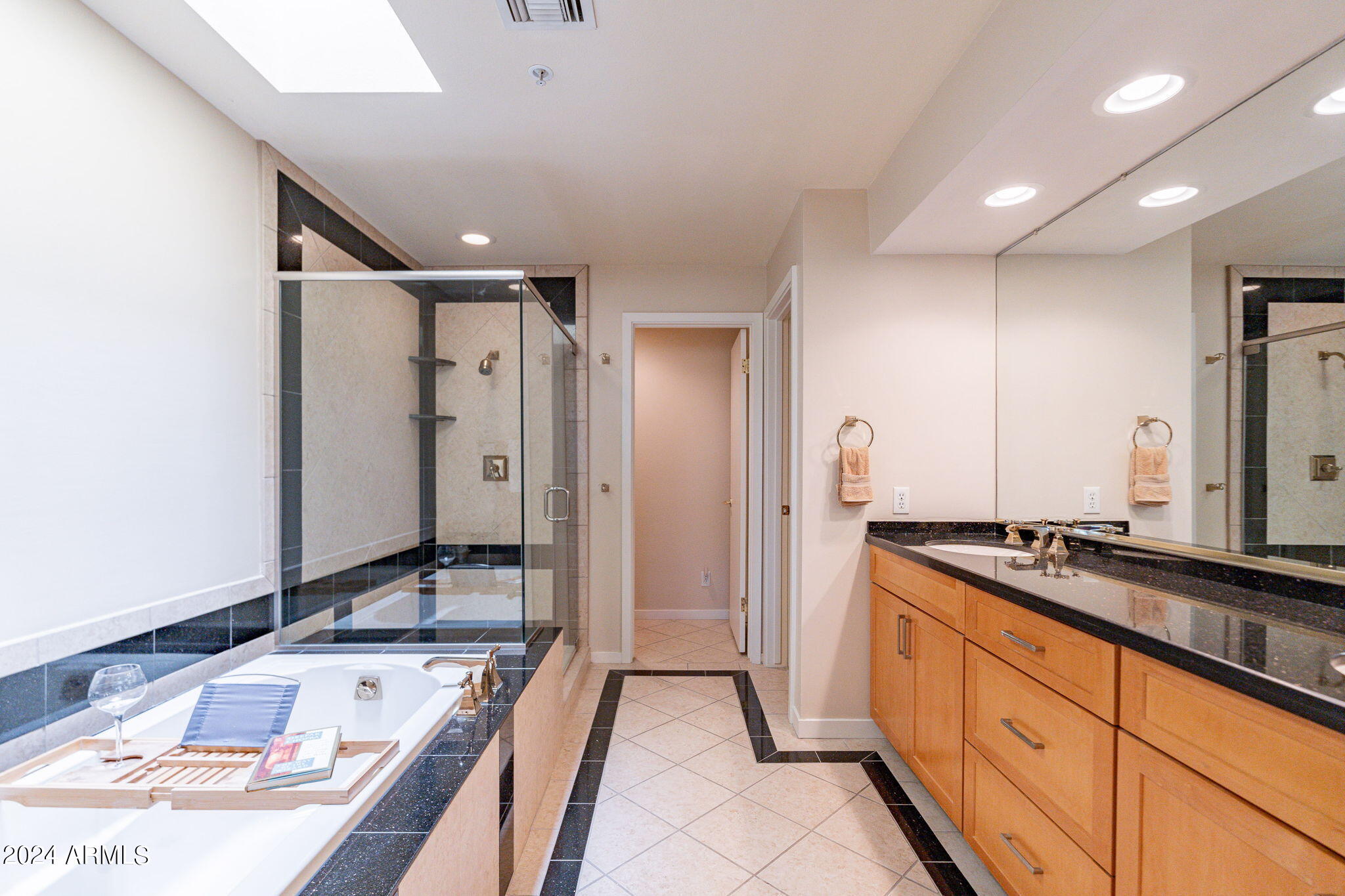 7700 East Gainey Ranch Road, Unit 253 Scottsdale, AZ 85258 - Photo 23 of 56 Master Bath