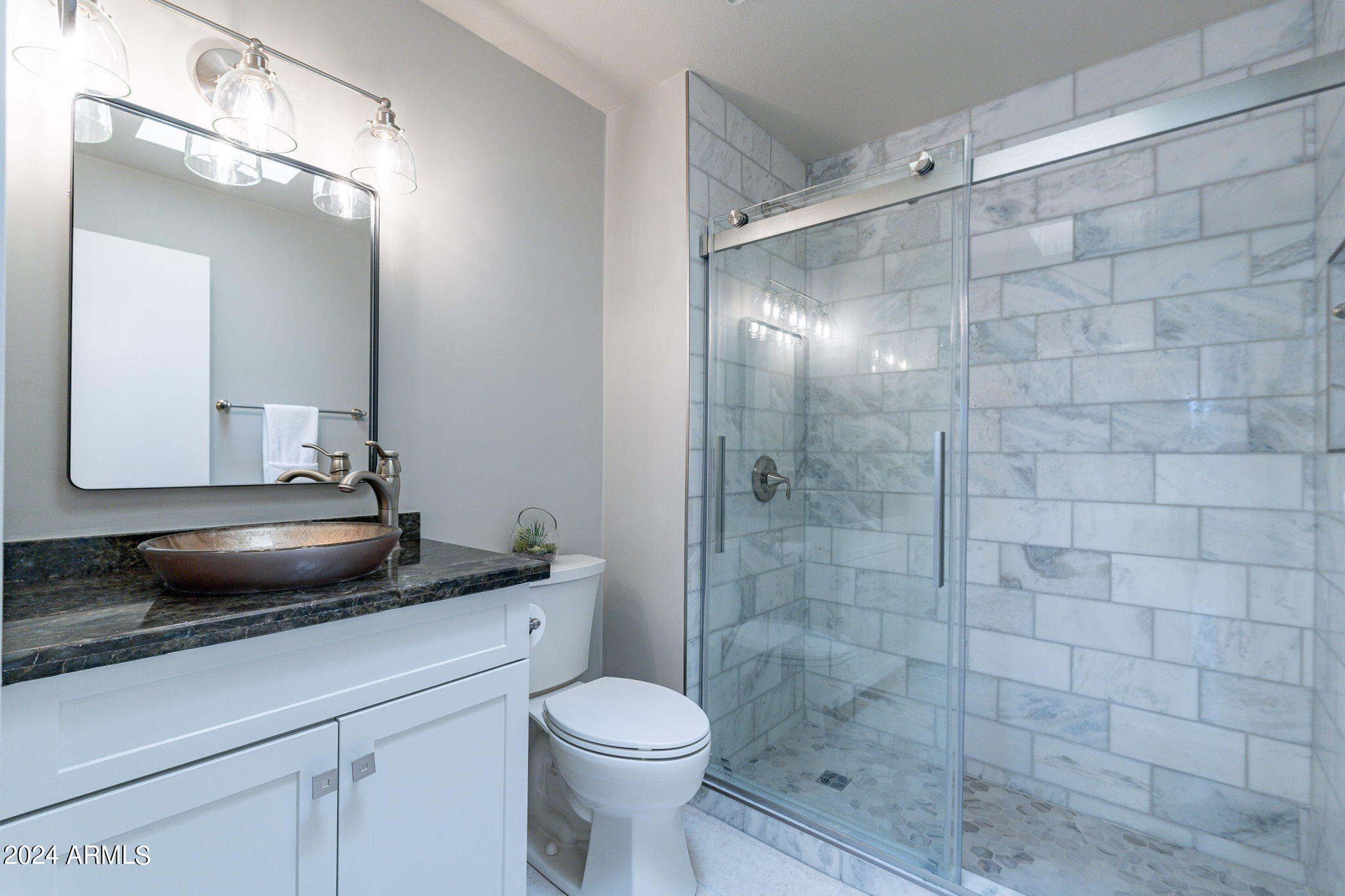 7700 East Gainey Ranch Road, Unit 253 Scottsdale, AZ 85258 - Photo 28 of 56 Guest Bath