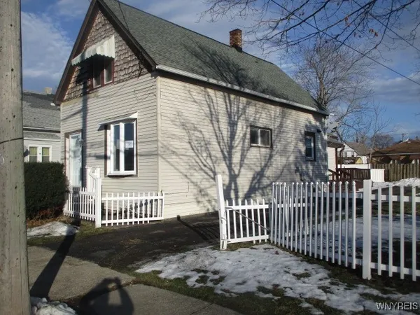 $84,900 | 50 Alpine Place, Cheektowaga, NY 14225
