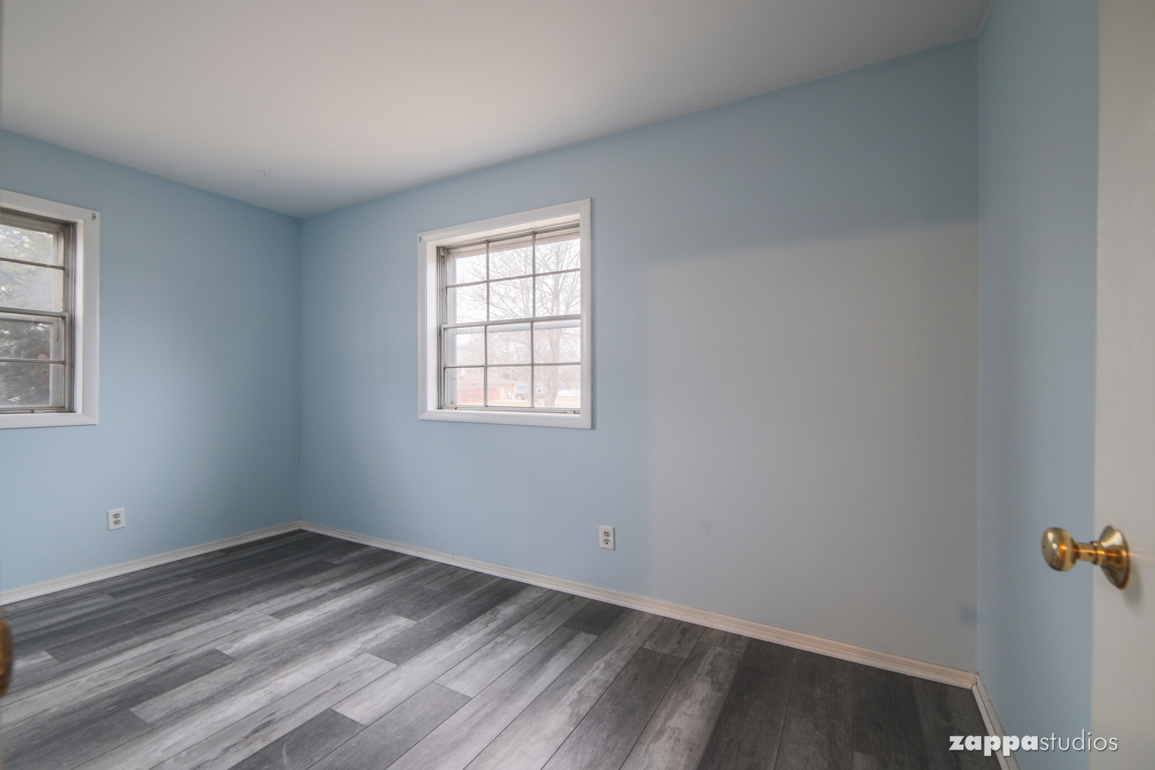 58 Long Beach Road Montgomery, IL 60538 - Photo 25 of 35 an empty room with a window