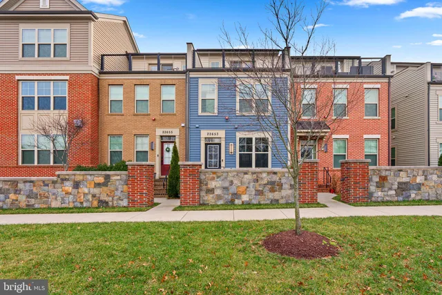 $3,500 | 22653 Clarksburg Road, Clarksburg, MD 20871