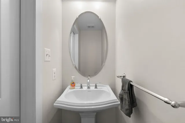 $3,500 | 22653 Clarksburg Road, Clarksburg, MD 20871