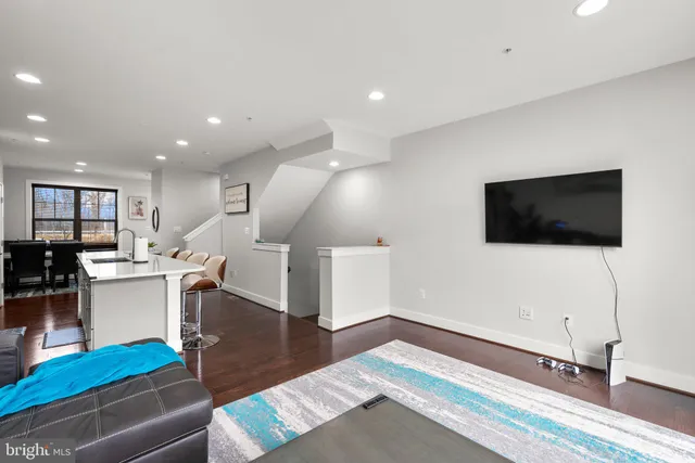 $3,500 | 22653 Clarksburg Road, Clarksburg, MD 20871