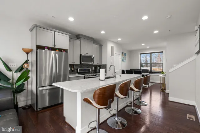 $3,500 | 22653 Clarksburg Road, Clarksburg, MD 20871