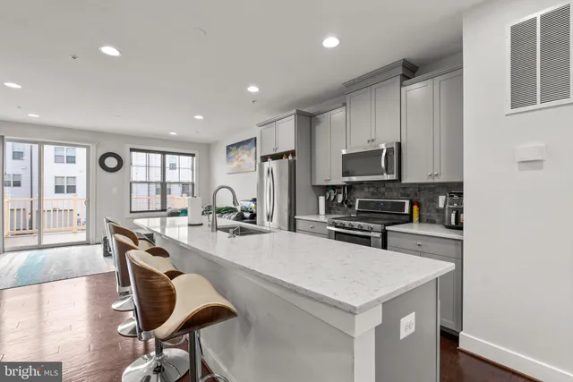 $3,500 | 22653 Clarksburg Road, Clarksburg, MD 20871