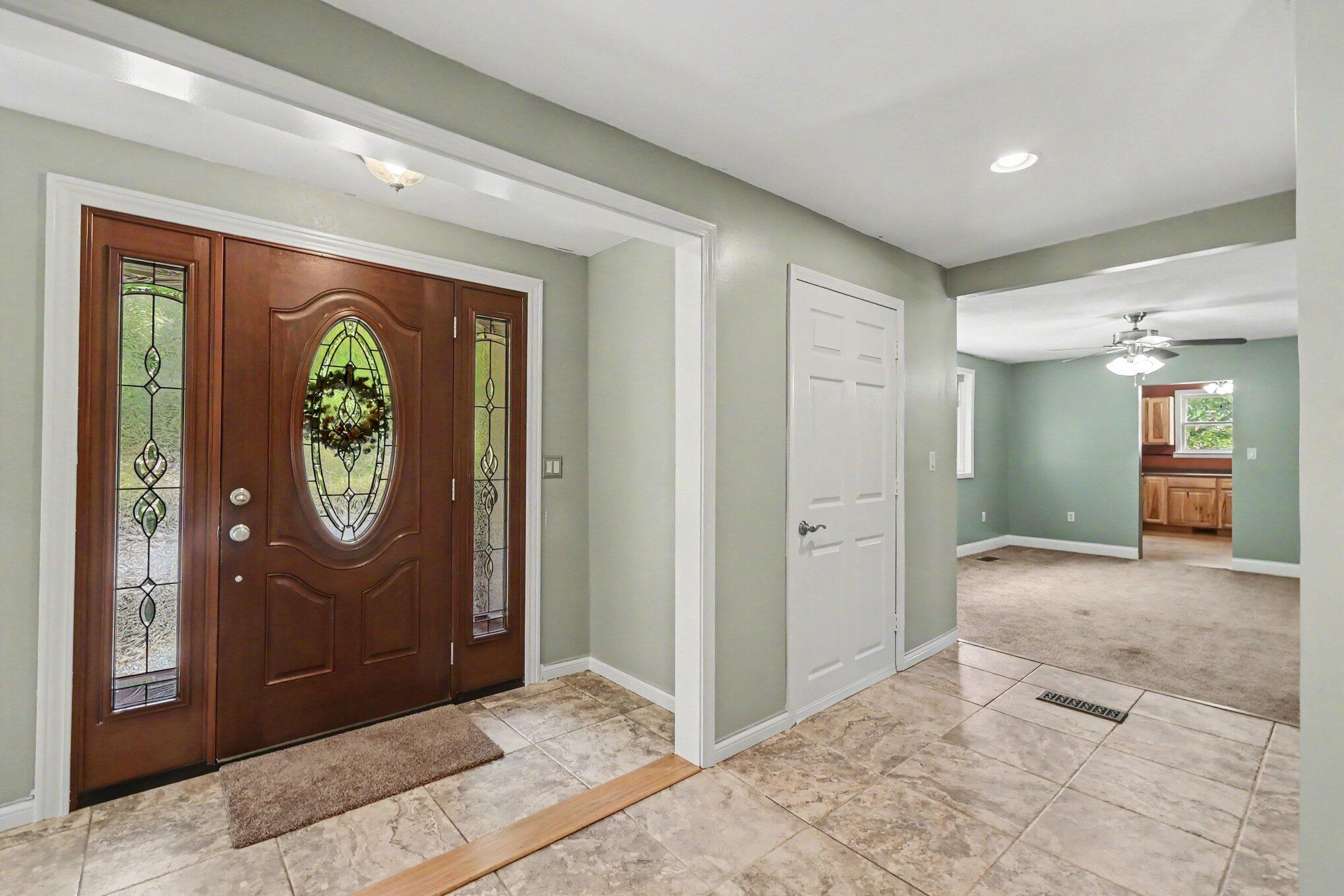 1011 State Street Adrian, MI 49221 - Photo 3 of 37 003_file_5985