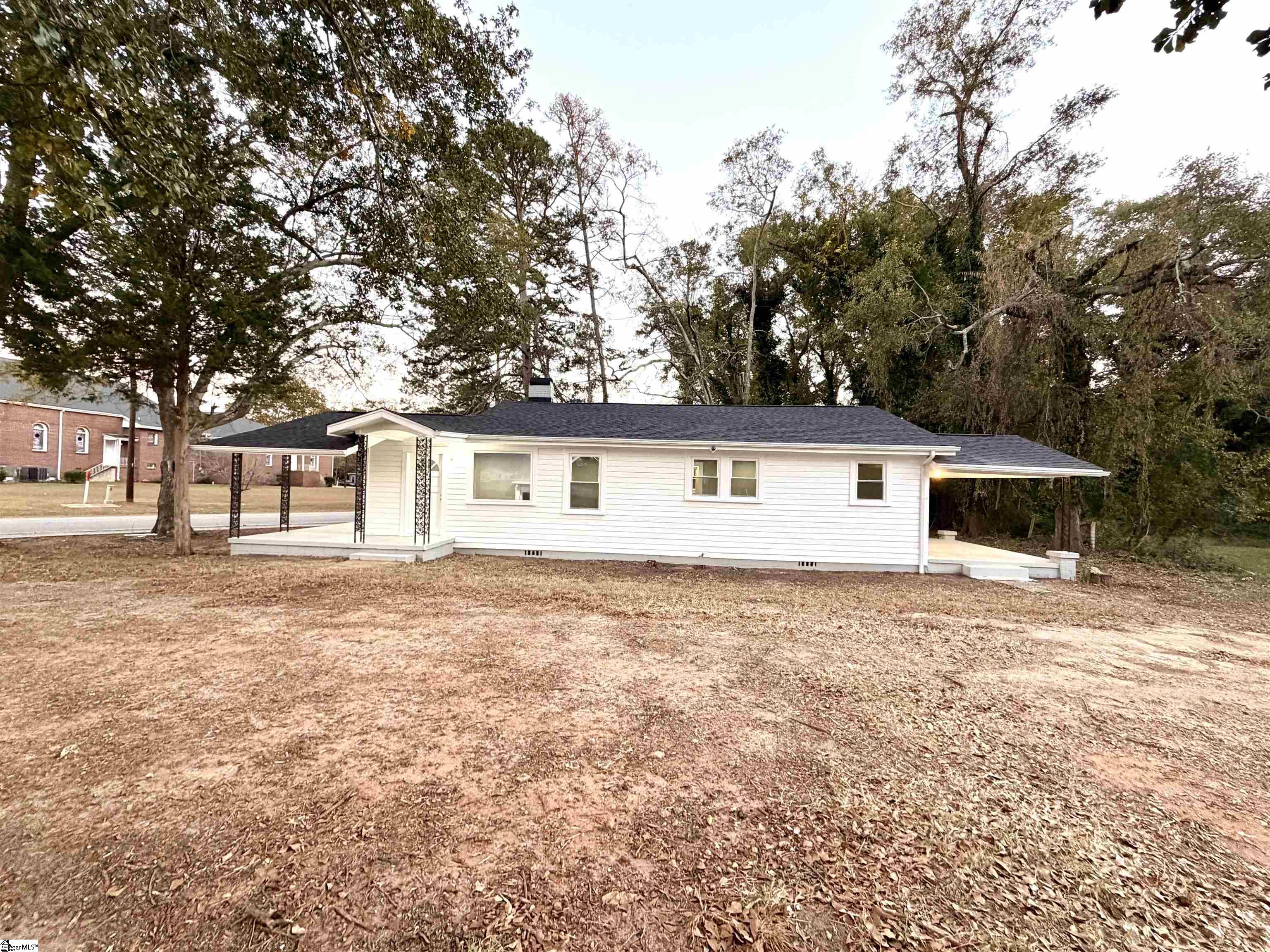 526 East Greer Street Honea Path, SC 29654 - Photo 2 of 50