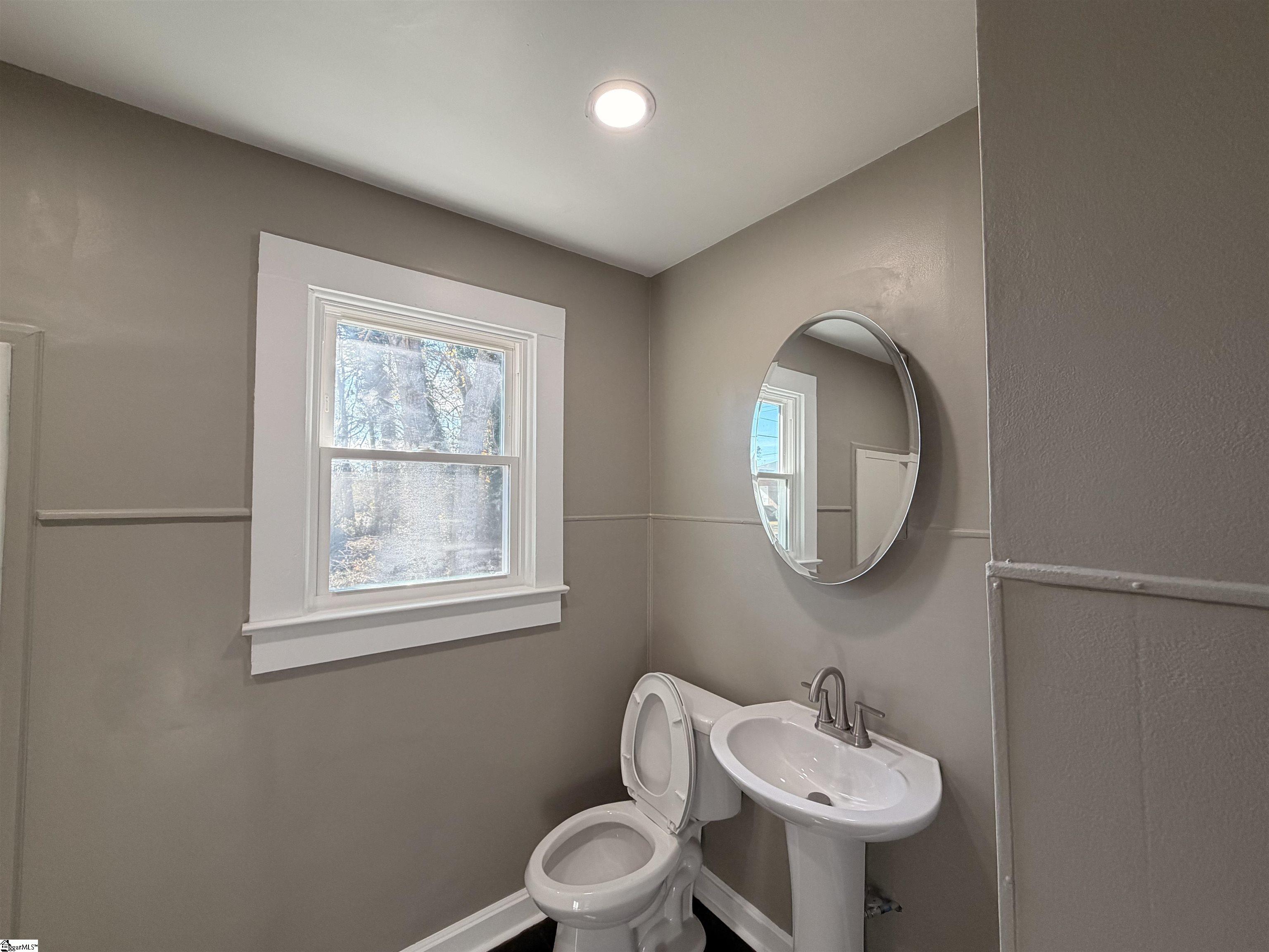 526 East Greer Street Honea Path, SC 29654 - Photo 21 of 50