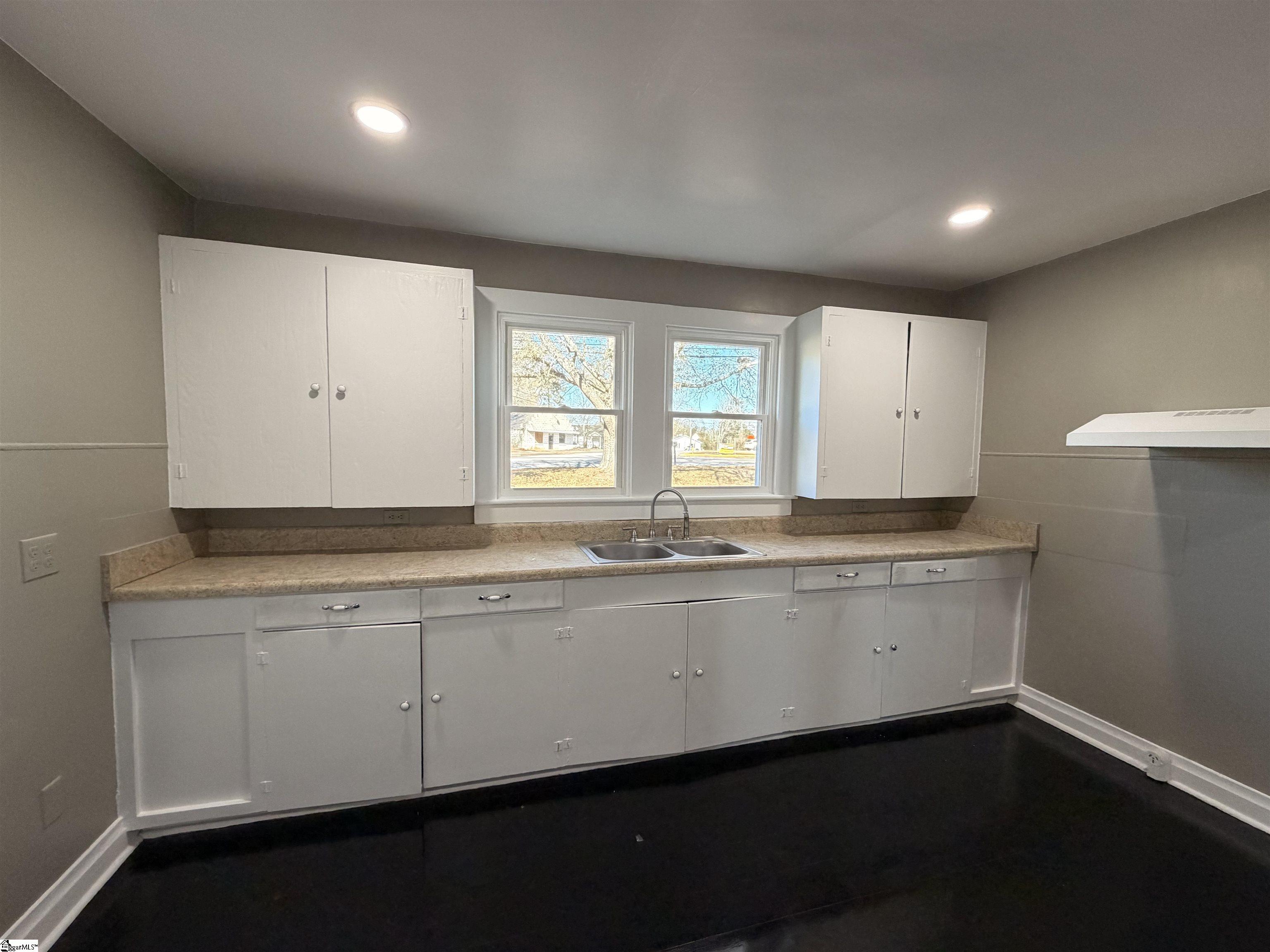 526 East Greer Street Honea Path, SC 29654 - Photo 31 of 50
