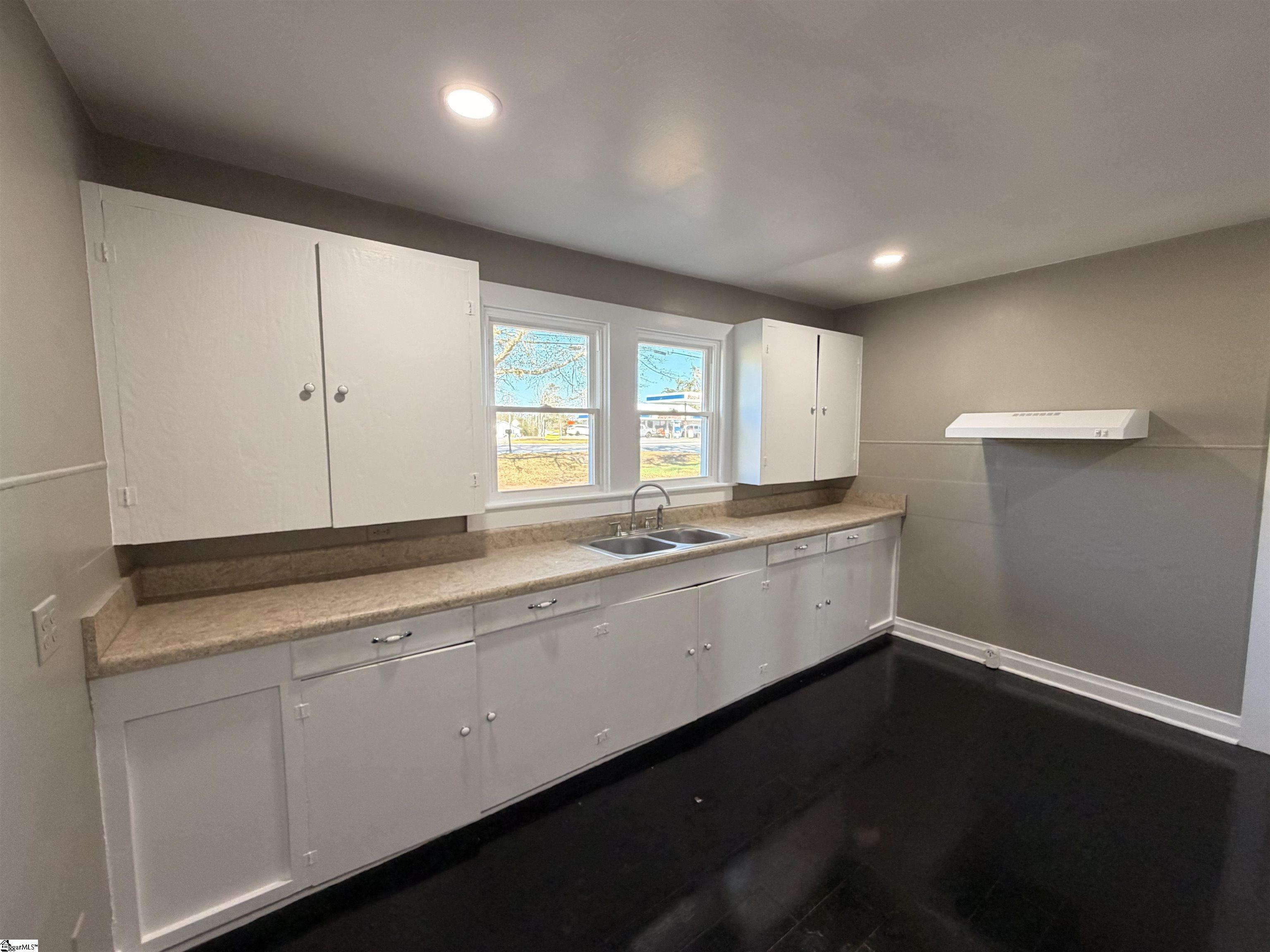 526 East Greer Street Honea Path, SC 29654 - Photo 32 of 50