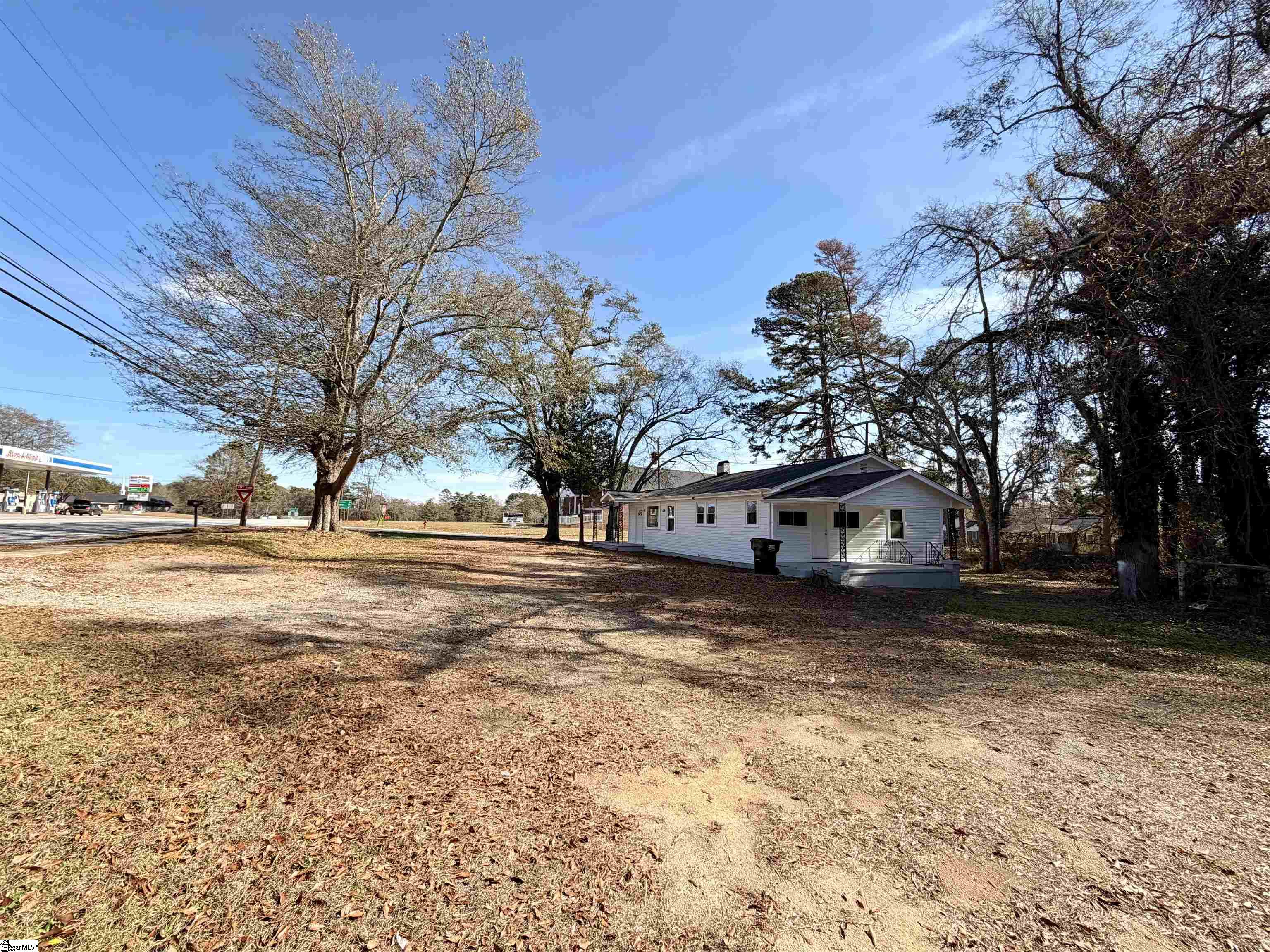 526 East Greer Street Honea Path, SC 29654 - Photo 4 of 50