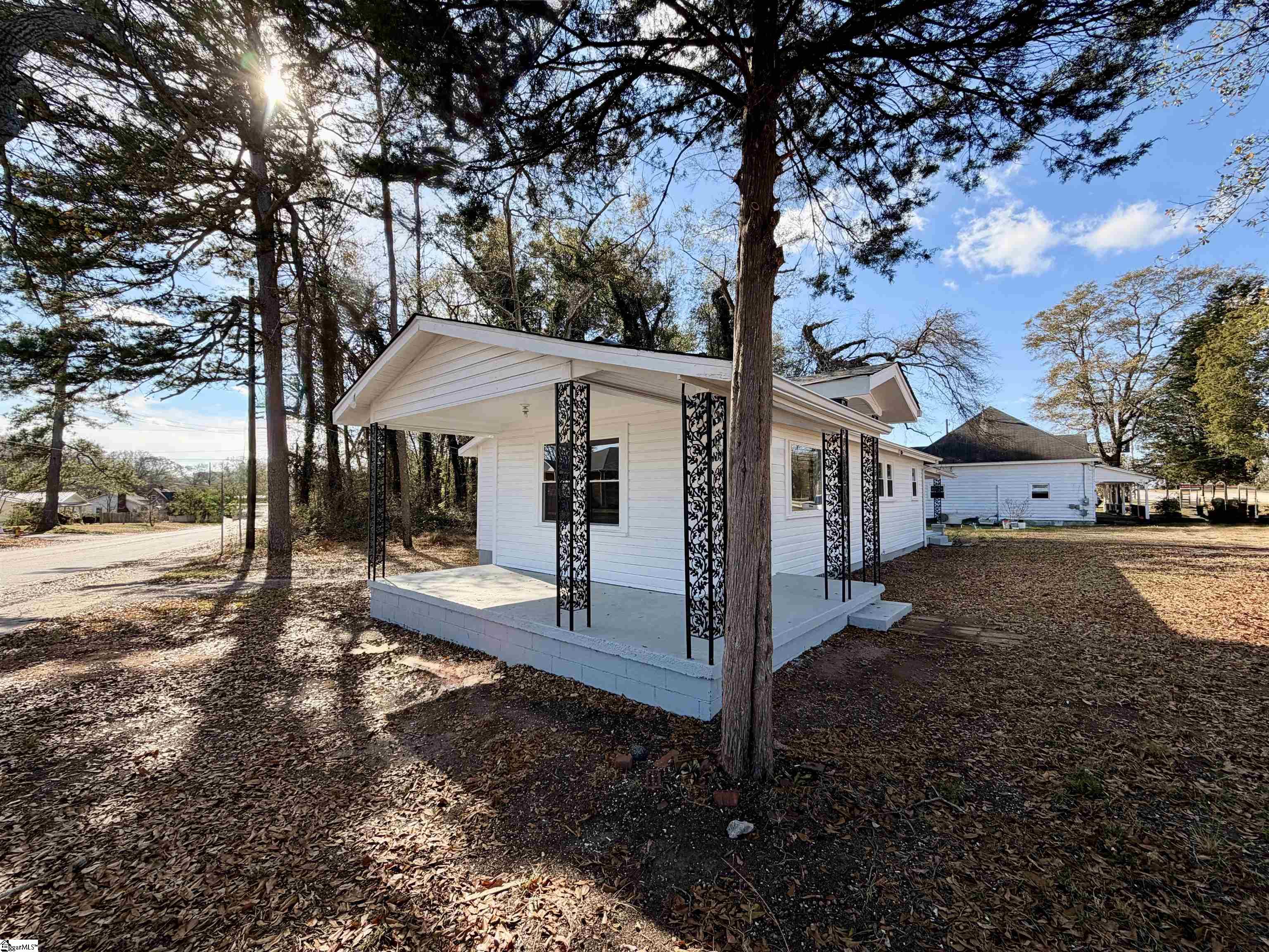 526 East Greer Street Honea Path, SC 29654 - Photo 5 of 50