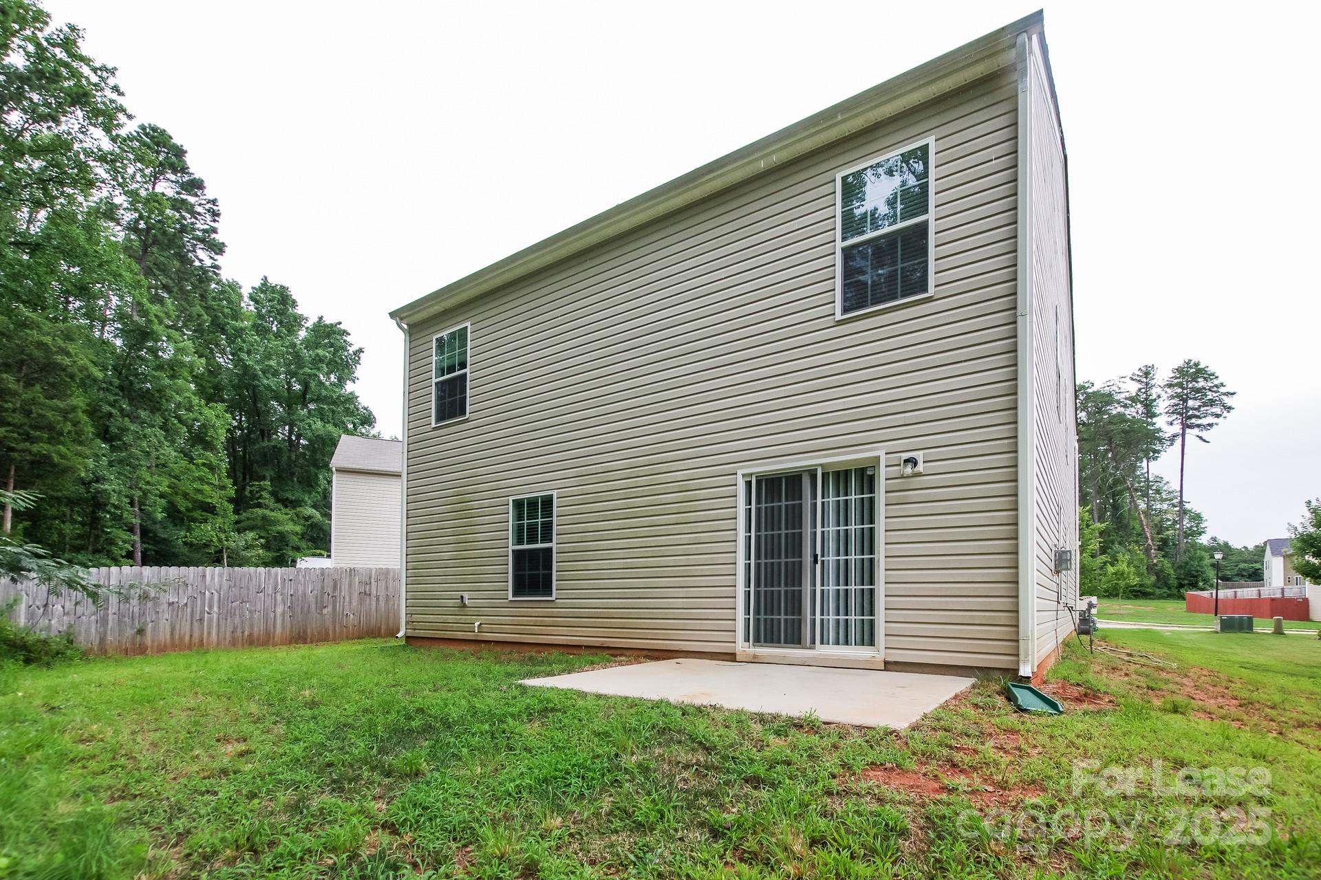 3431 Victoria Brook Lane Charlotte, NC 28208 - Photo 15 of 17