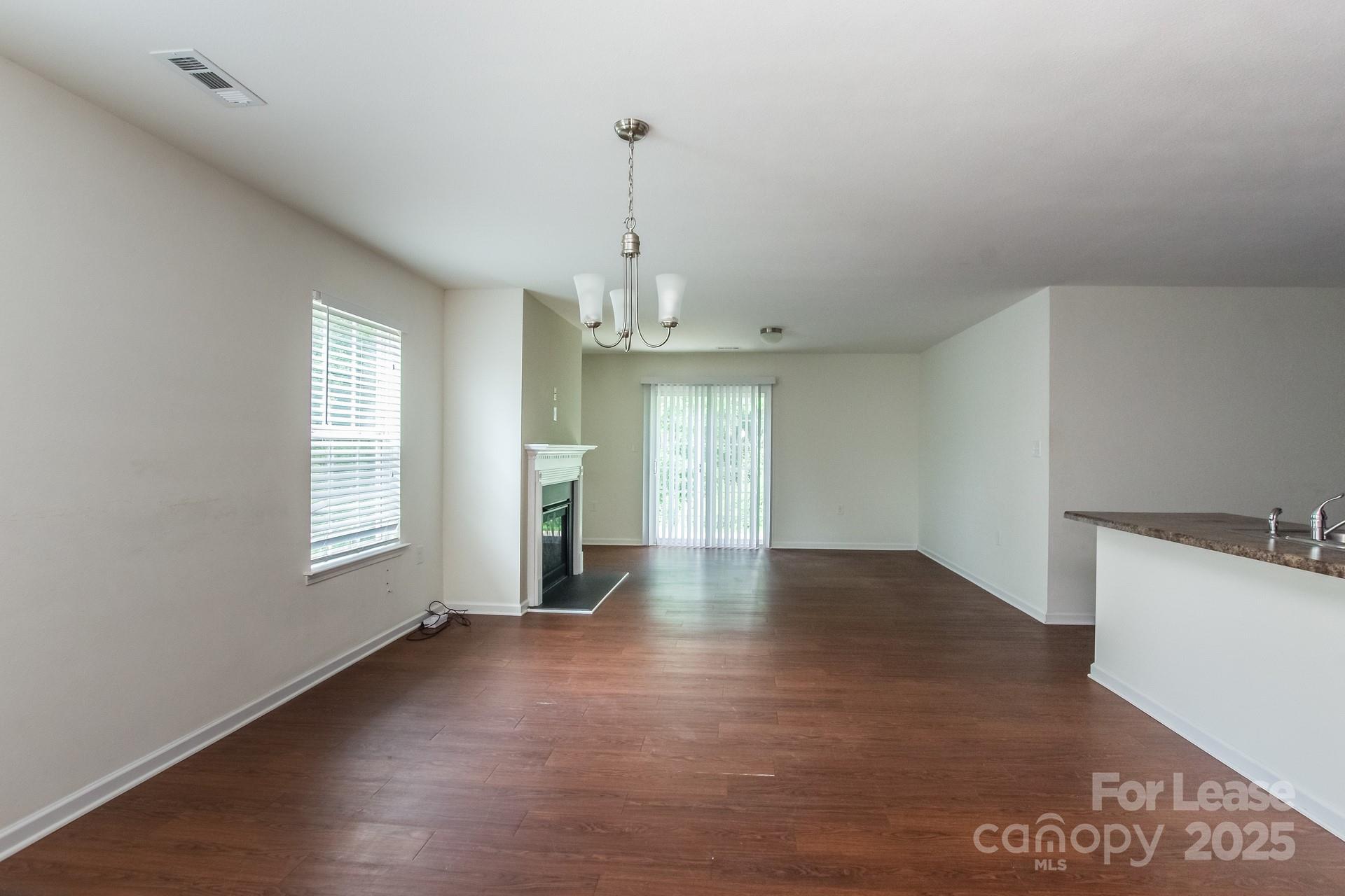 3431 Victoria Brook Lane Charlotte, NC 28208 - Photo 3 of 17