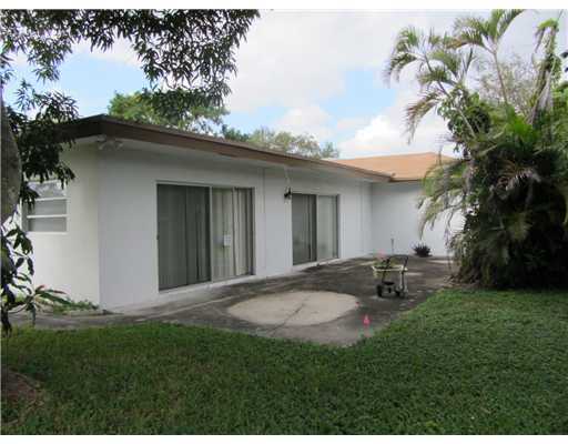 500 Northwest 16th Avenue Boca Raton, FL 33486 - Photo 2 of 8 Additional Photo