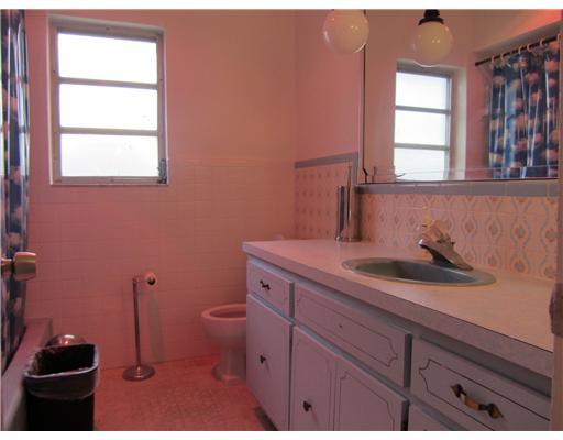 500 Northwest 16th Avenue Boca Raton, FL 33486 - Photo 3 of 8 Additional Photo