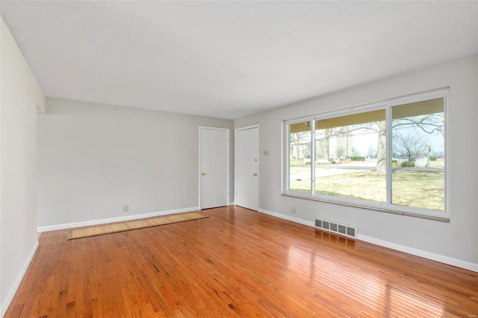 11716 Denny Road Sunset Hills, MO 63126 - Photo 2 of 28 Gallery Image 2