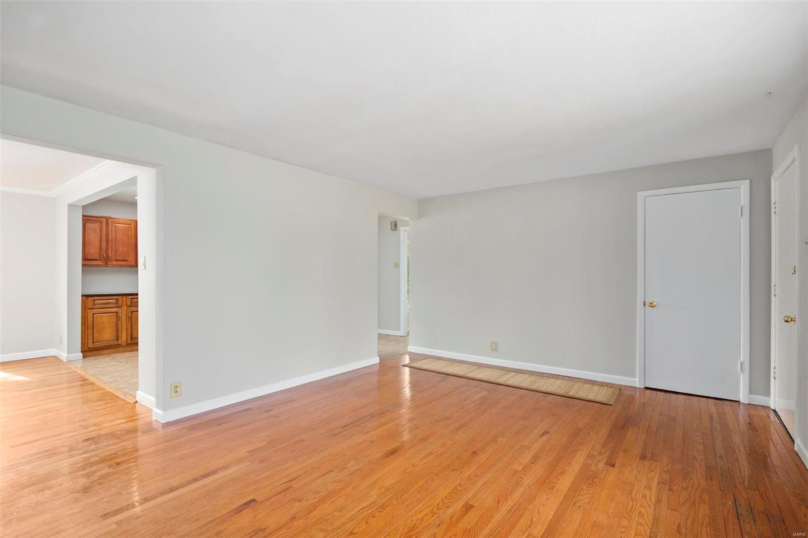 11716 Denny Road Sunset Hills, MO 63126 - Photo 4 of 28 Gallery Image 4