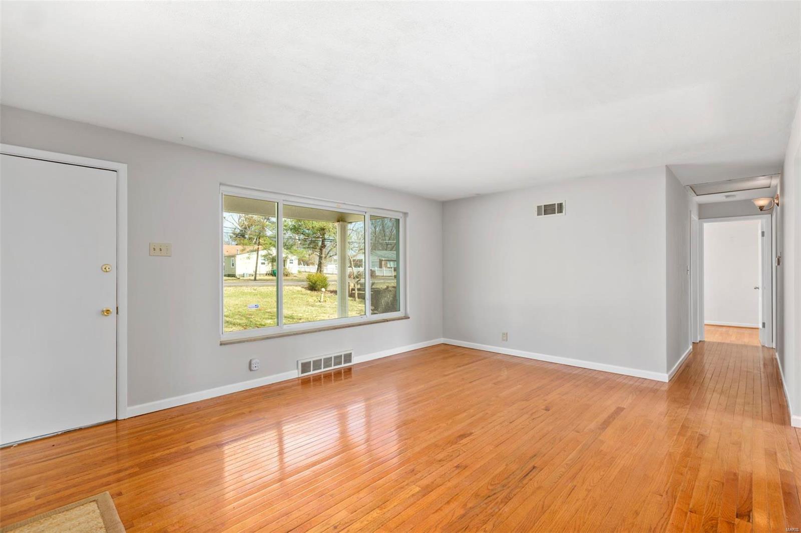 11716 Denny Road Sunset Hills, MO 63126 - Photo 5 of 28 Gallery Image 5