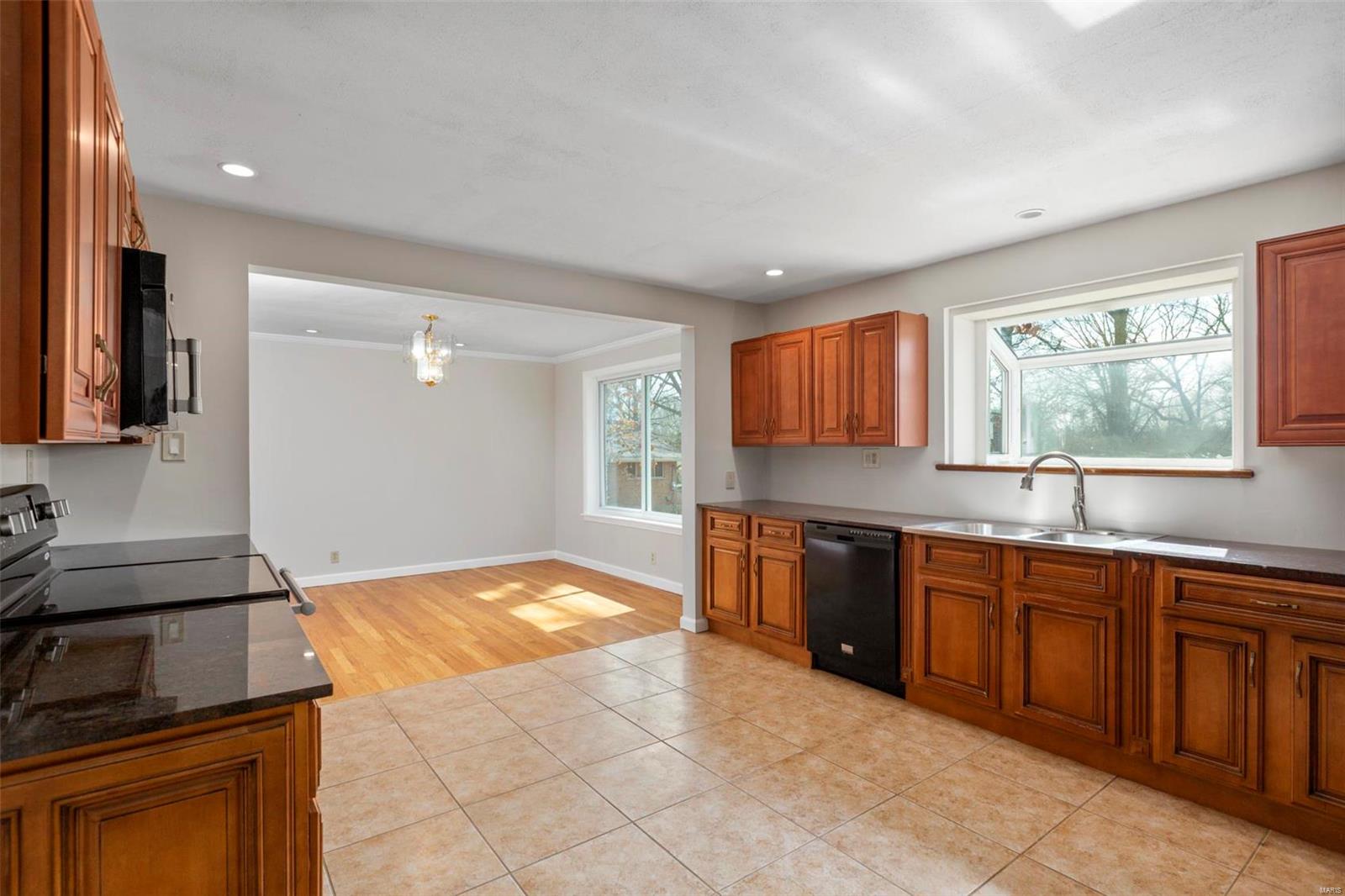 11716 Denny Road Sunset Hills, MO 63126 - Photo 9 of 28 Gallery Image 9