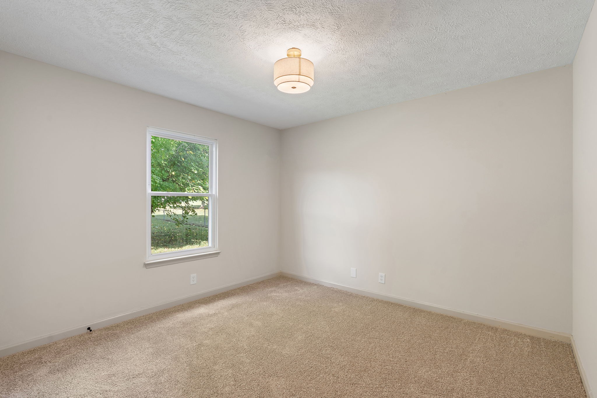583 Parsons Road Christiana, TN 37037 - Photo 20 of 35 an empty room with a window