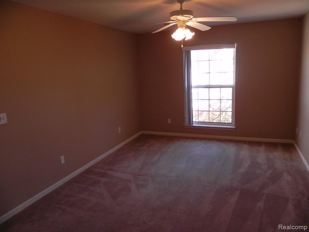 1706 Deepwood Circle Rochester, MI 48307 - Photo 31 of 38 DSCN2603.jpg