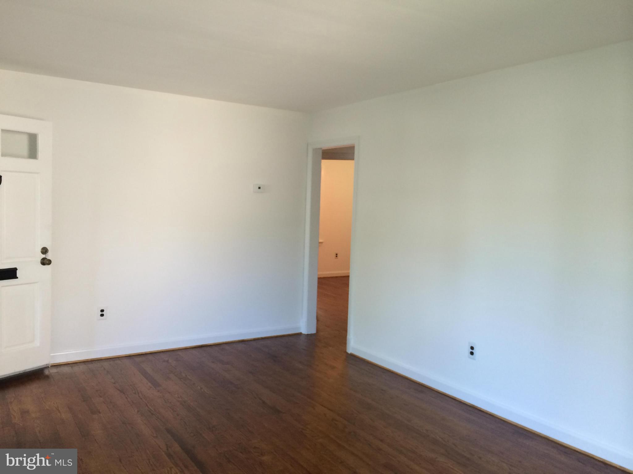 1607 Moffet Road Silver Spring, MD 20903 - Photo 5 of 26 Living Room