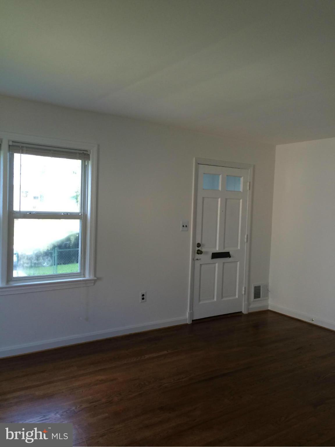 1607 Moffet Road Silver Spring, MD 20903 - Photo 7 of 26 Living Room