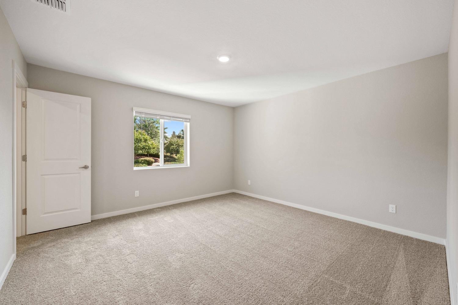 2948 Pulp Ml Lane Lincoln, CA 95648 - Photo 15 of 23 an empty room with windows