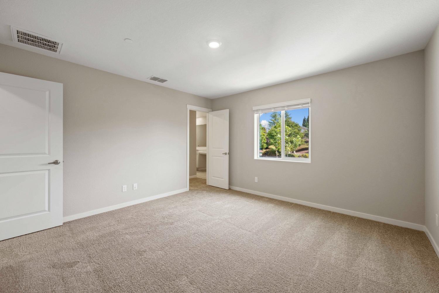 2948 Pulp Ml Lane Lincoln, CA 95648 - Photo 16 of 23 an empty room with windows