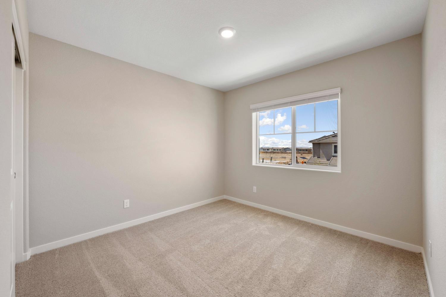 2948 Pulp Ml Lane Lincoln, CA 95648 - Photo 21 of 23 an empty room with a window