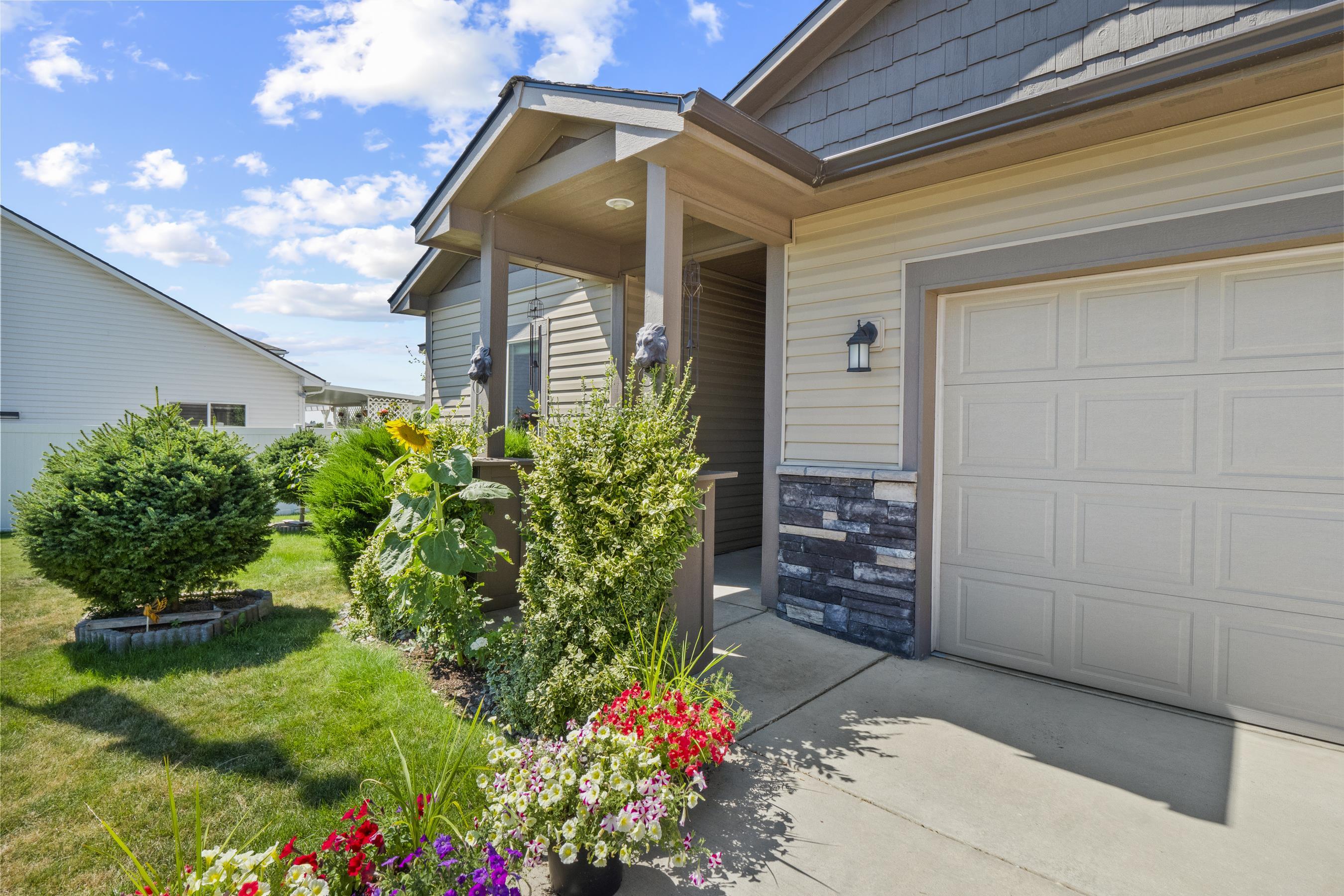 9607 North Prescott Road Spokane, WA 99208 - Photo 4 of 42 Gallery Image 4