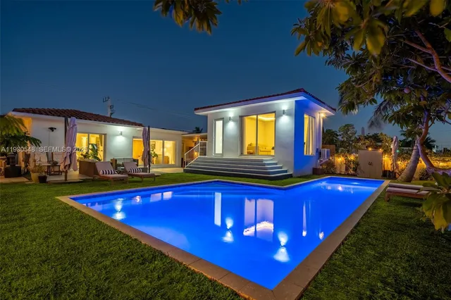 $2,990,000 | 7770 Hawthorne Avenue, Miami Beach, FL 33141