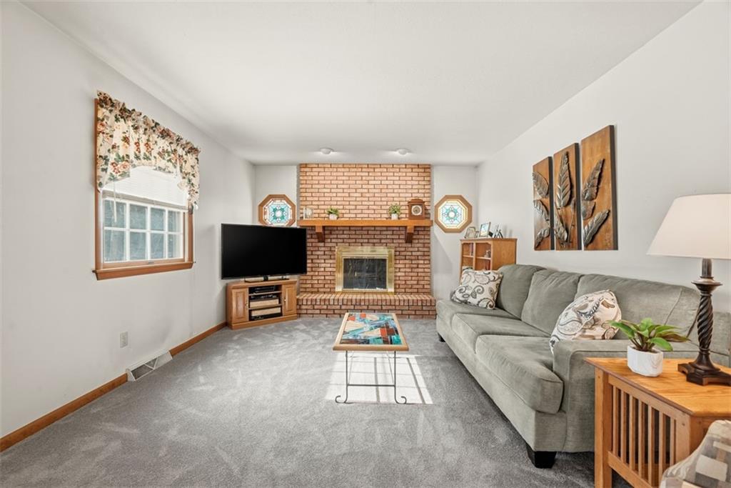 102 Bradford Park Road Baden, PA 15005 - Photo 12 of 47