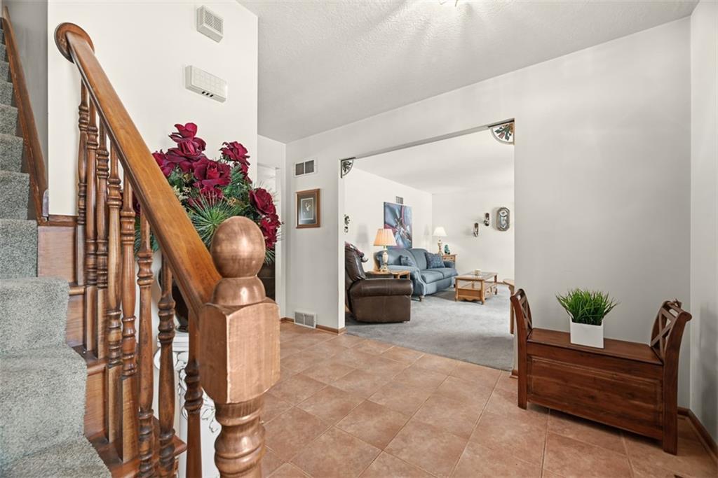 102 Bradford Park Road Baden, PA 15005 - Photo 7 of 47