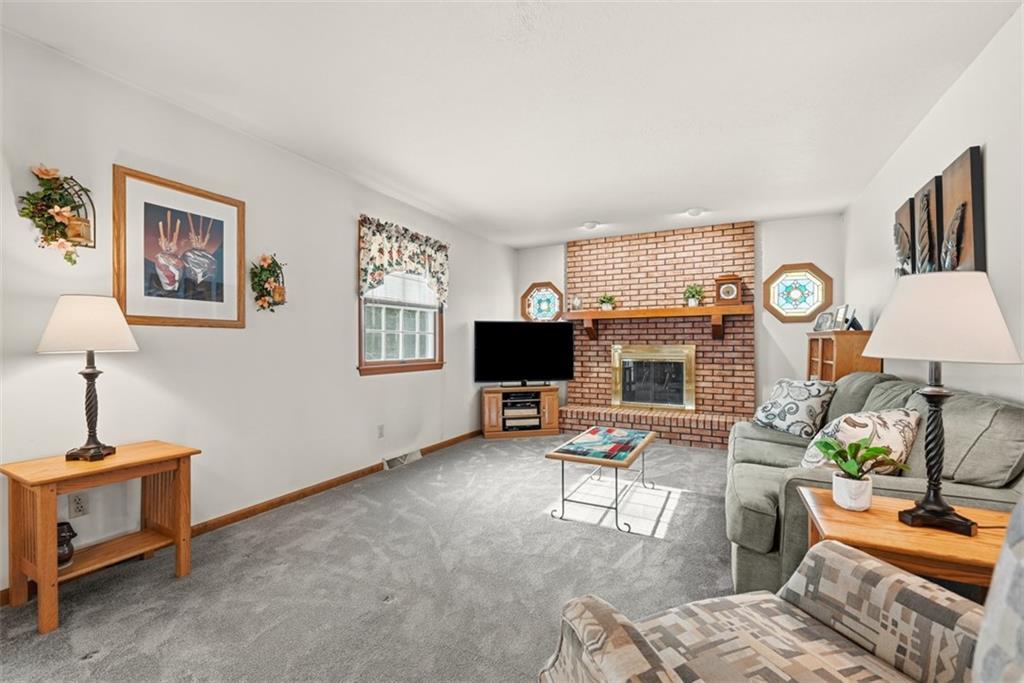 102 Bradford Park Road Baden, PA 15005 - Photo 10 of 47