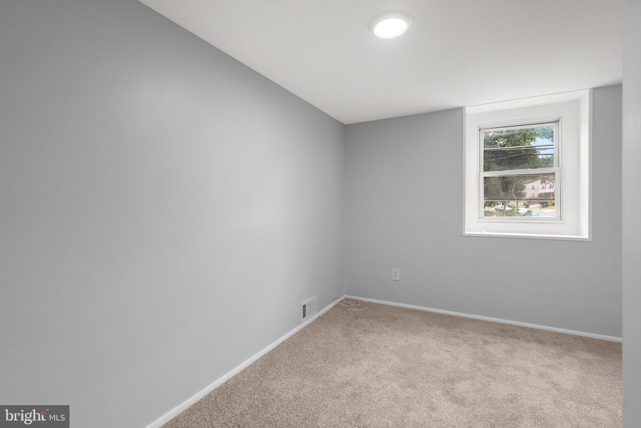 7700 Burnside Road Hyattsville, MD 20785 - Photo 19 of 36