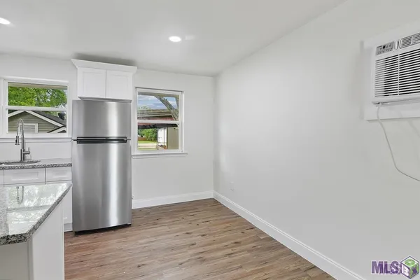 $1,000 | 212 Centerville Street Northeast, Unit 4, Denham Springs, LA 70726