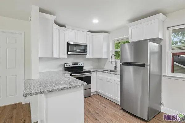 $1,000 | 212 Centerville Street Northeast, Unit 4, Denham Springs, LA 70726