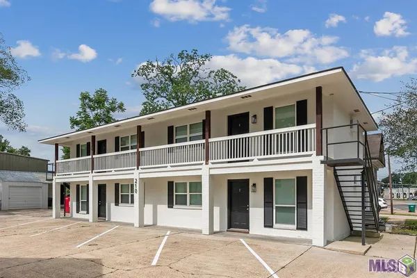 $1,000 | 212 Centerville Street Northeast, Unit 4, Denham Springs, LA 70726