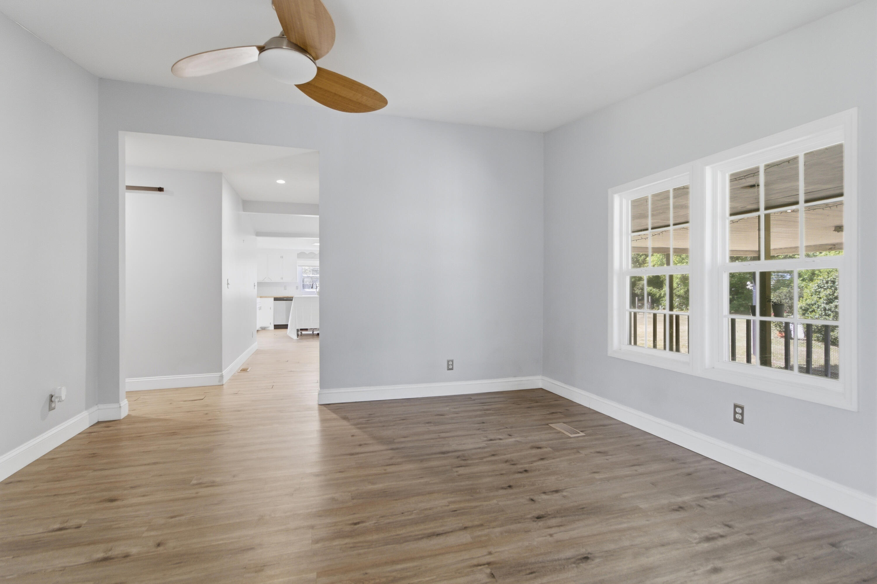 9760 State Rd S-10-1336 McClellanville, SC 29458 - Photo 28 of 98 Living room3