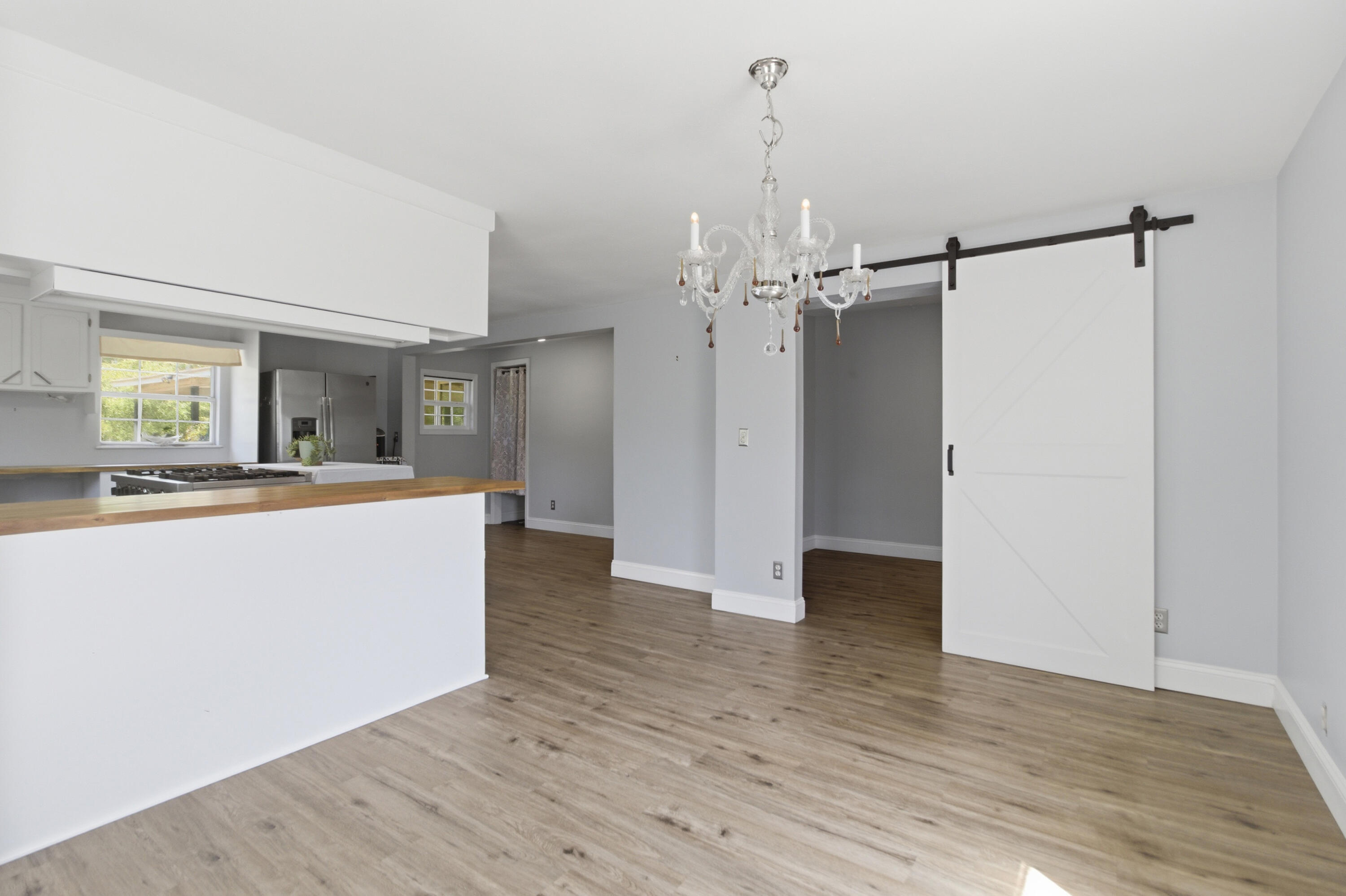 9760 State Rd S-10-1336 McClellanville, SC 29458 - Photo 36 of 98 Dining room3