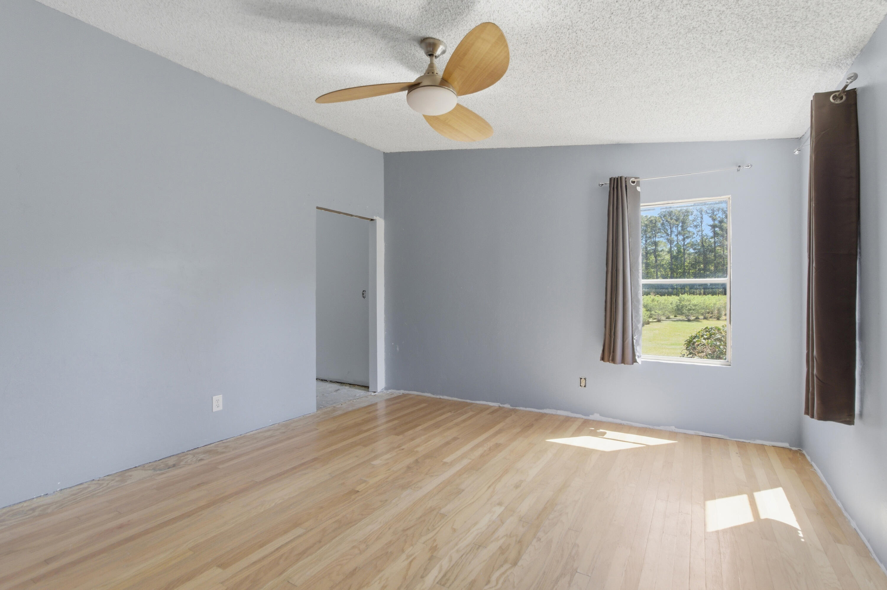 9760 State Rd S-10-1336 McClellanville, SC 29458 - Photo 46 of 98 Primary bedroom