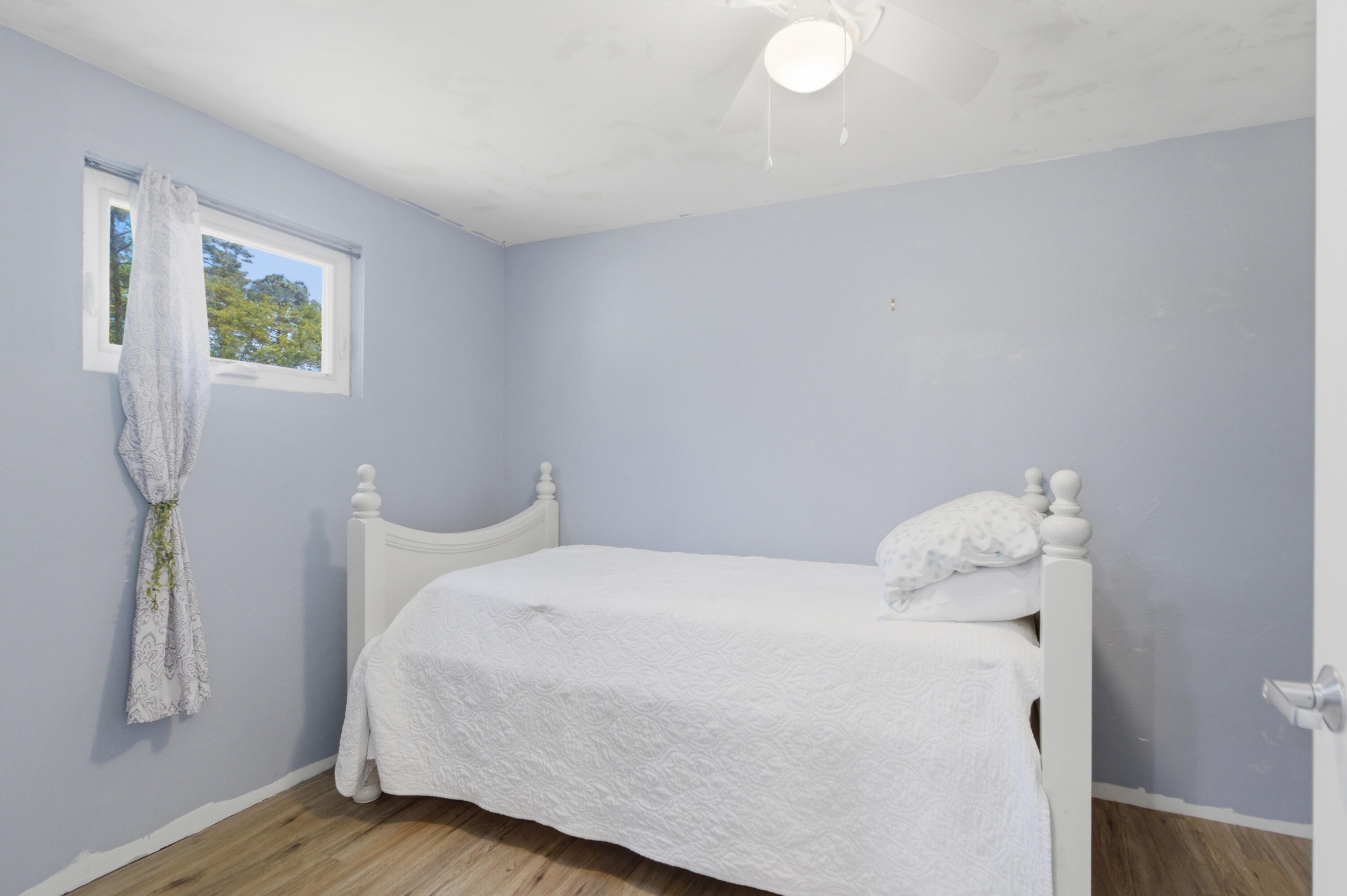 9760 State Rd S-10-1336 McClellanville, SC 29458 - Photo 49 of 98 Guest bedroom