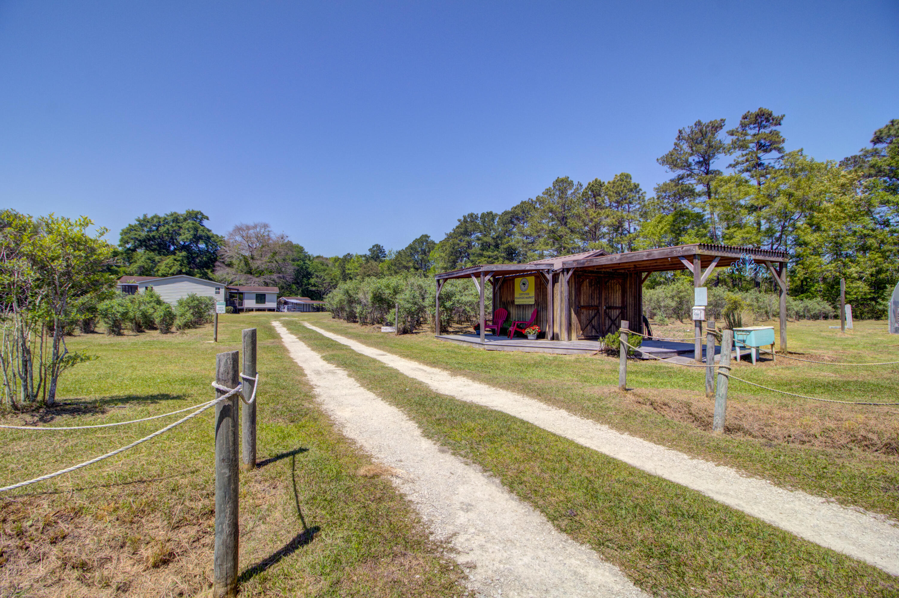 9760 State Rd S-10-1336 McClellanville, SC 29458 - Photo 55 of 98 Store front road2