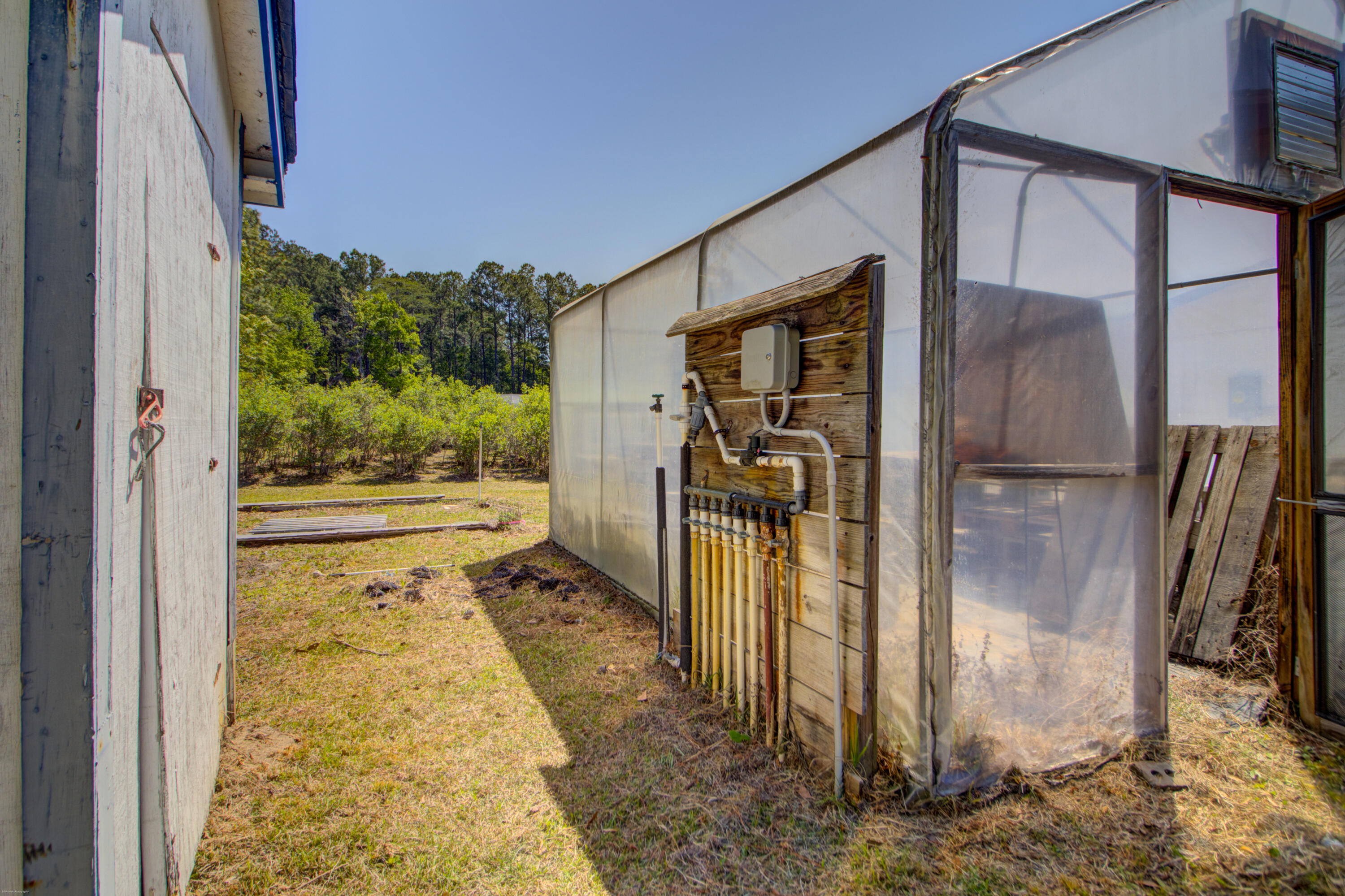 9760 State Rd S-10-1336 McClellanville, SC 29458 - Photo 73 of 98 Irrigation system center
