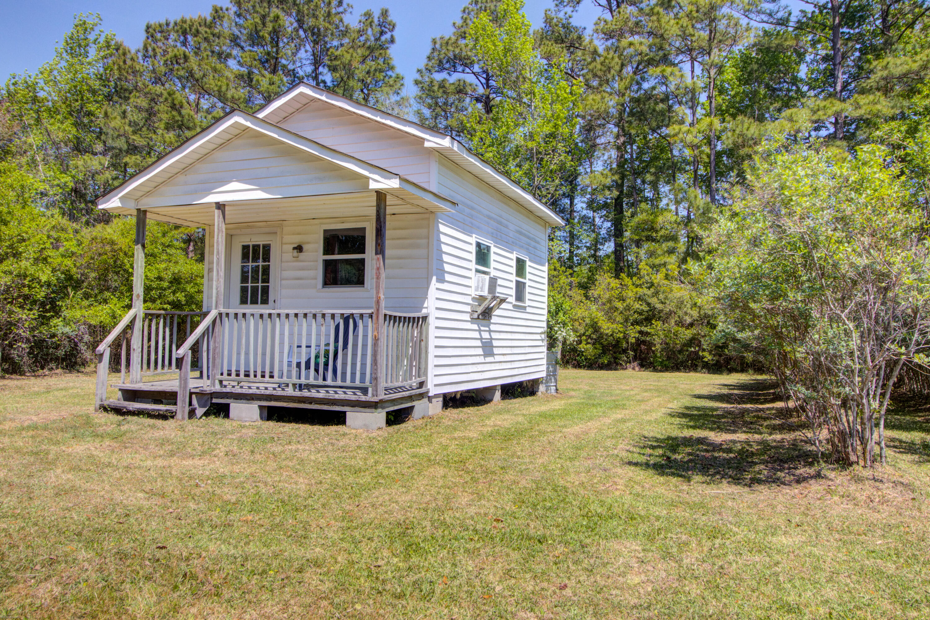 9760 State Rd S-10-1336 McClellanville, SC 29458 - Photo 77 of 98 Guest house front